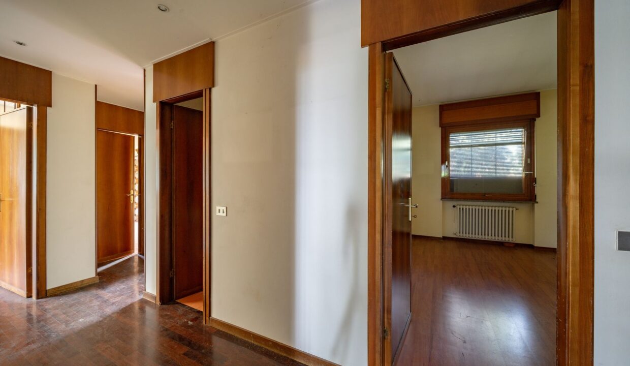 Villa Fronte Lago Como con Giardino Abbadia Lariana