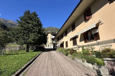 Appartamento Musso con Giardino e Garage