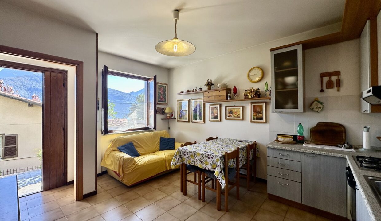 Appartamento Musso con Giardino e Garage