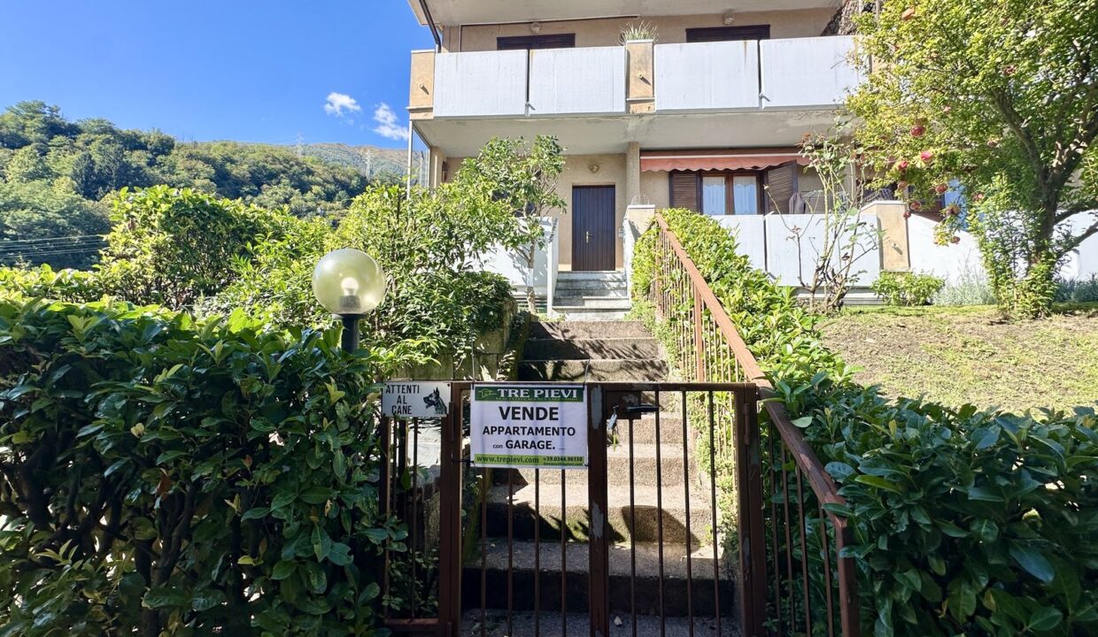 Appartamento Musso con Giardino e Garage