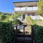 Appartamento Musso con Giardino e Garage