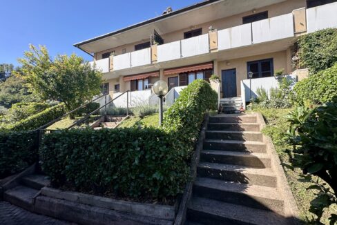 Appartamento Musso con Giardino e Garage