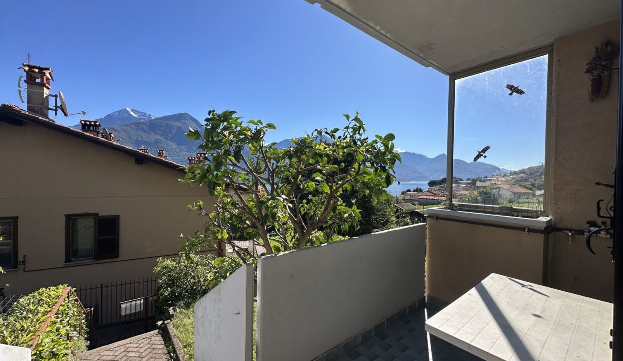 Appartamento Musso con Giardino e Garage