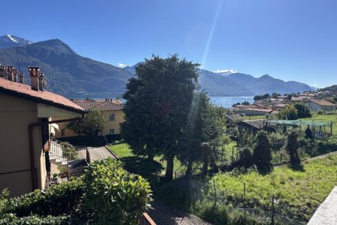 Appartamento Musso con Giardino e Garage