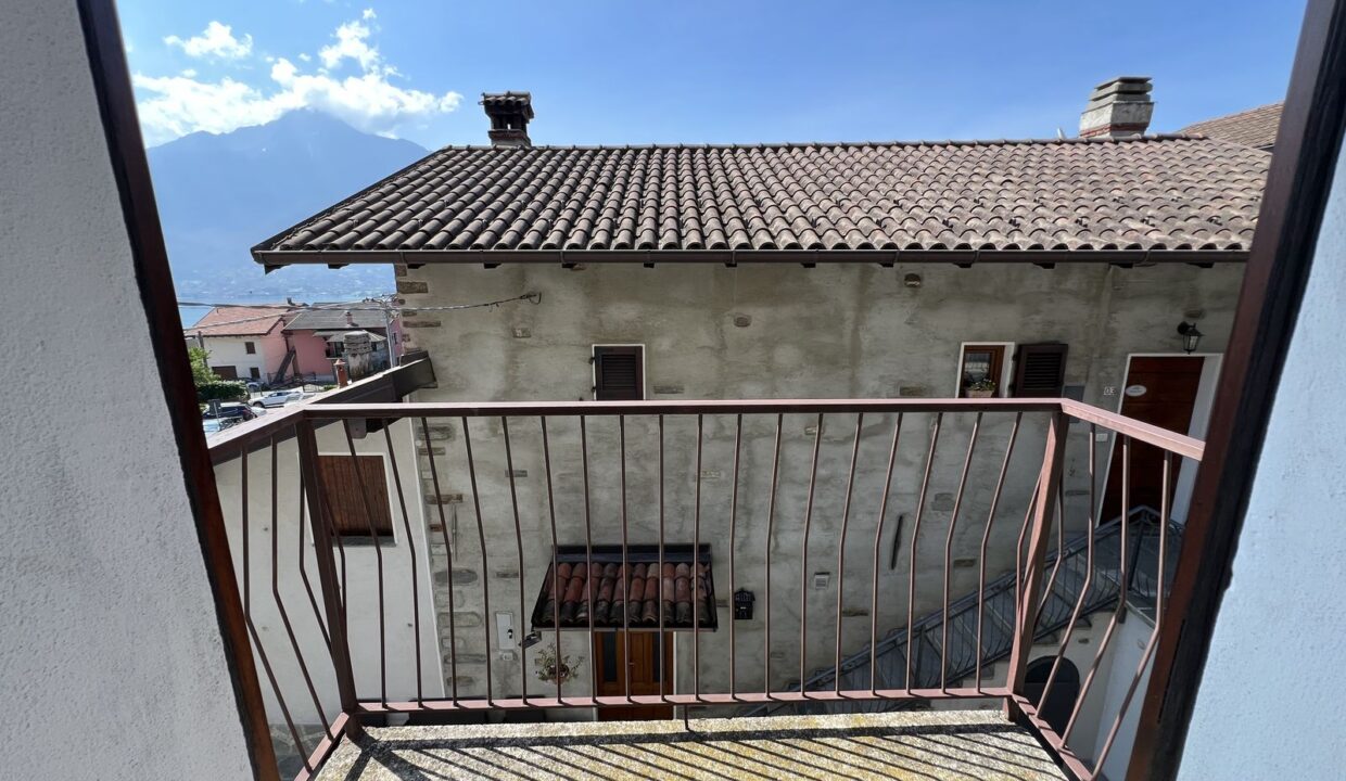 Appartamento Vercana con Balcone