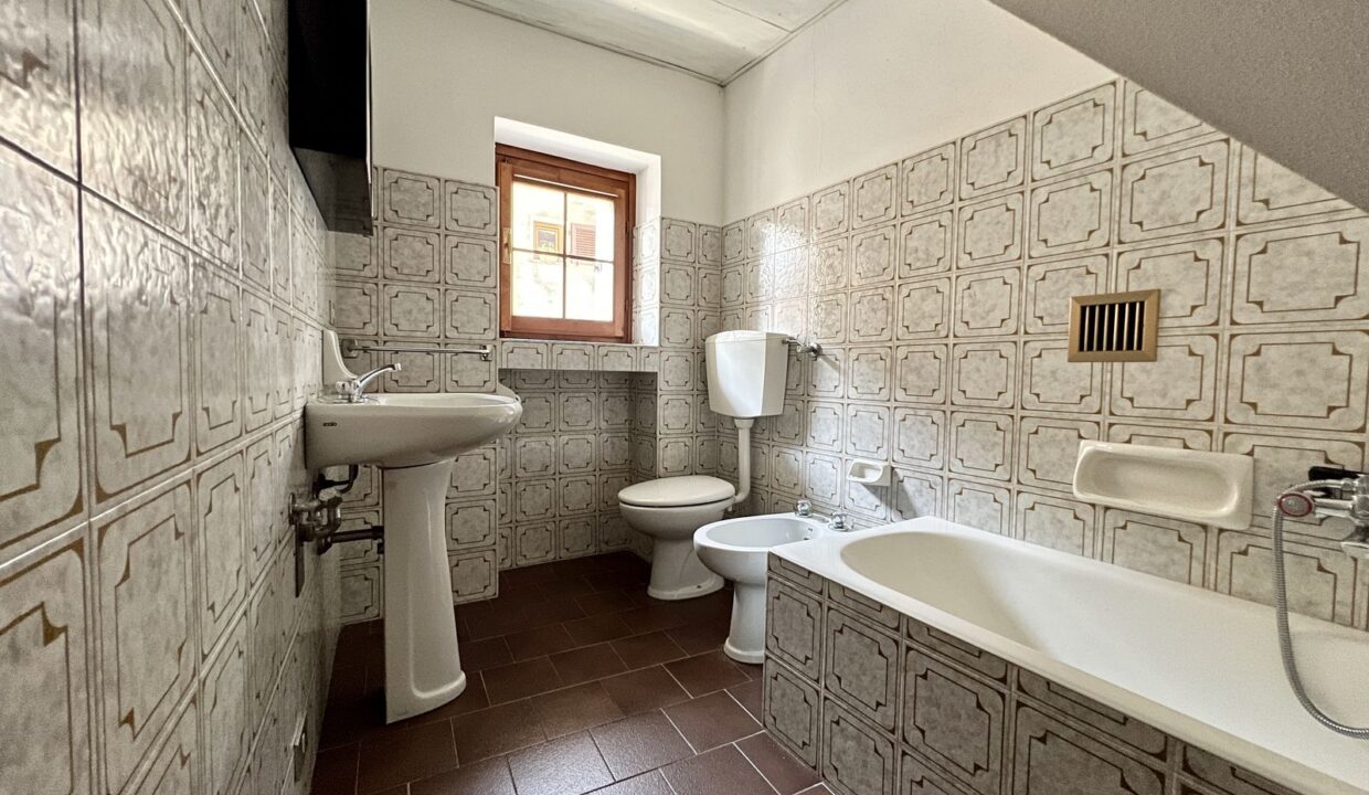 Appartamento Vercana con Balcone