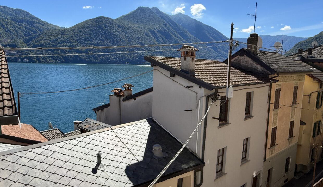 Brienno Porzione di Casa con scorcio Lago 5