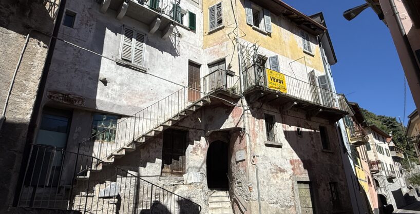 Brienno Porzione di Casa con Scorcio Lago