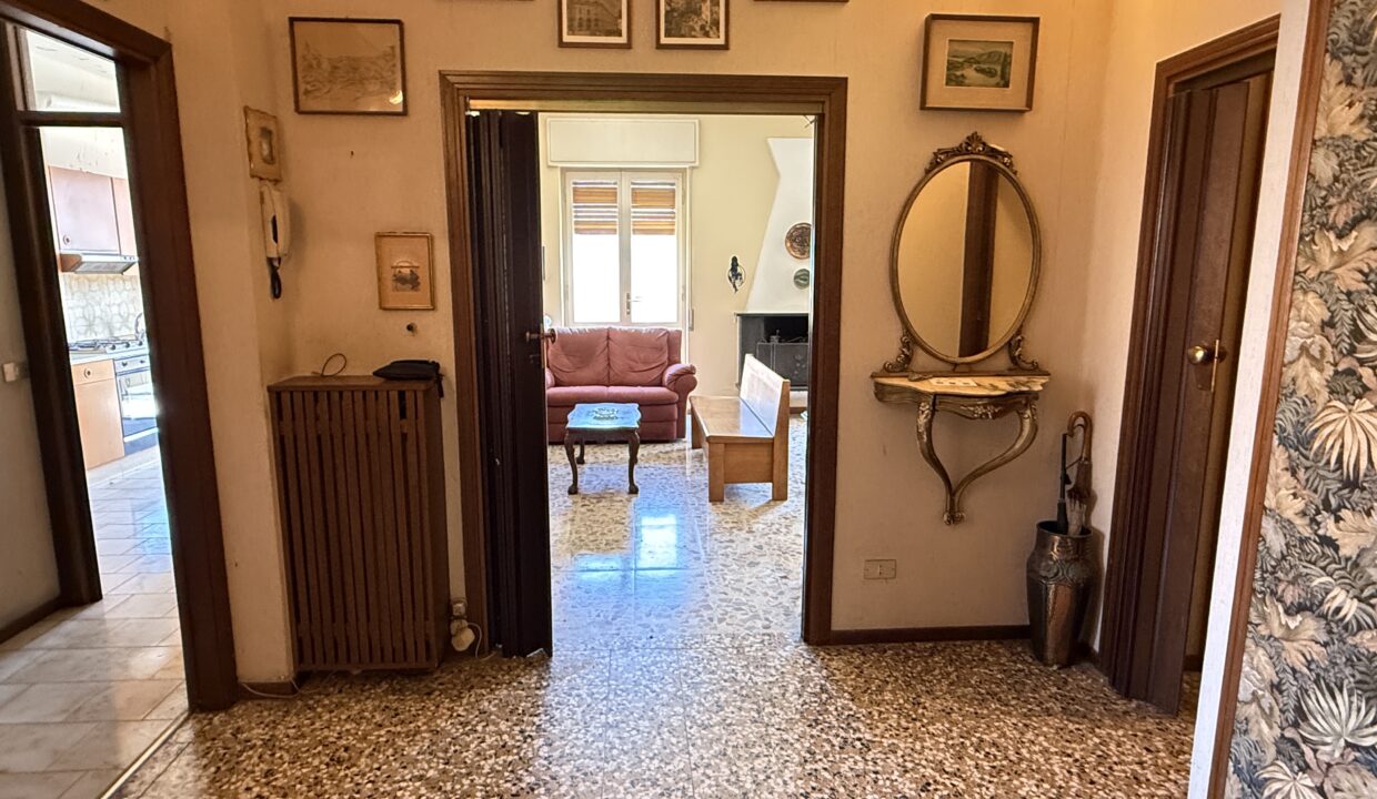 Sala Comacina Appartamento con Vista Lago21