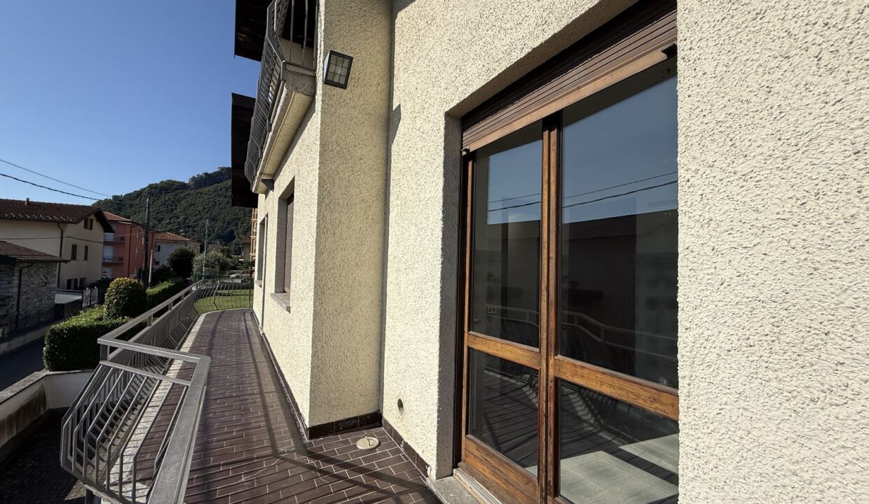 Villa Indipendente Lago Como Dongo