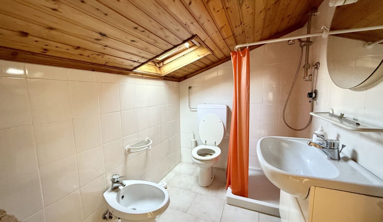 Villa Indipendente Lago Como Dongo