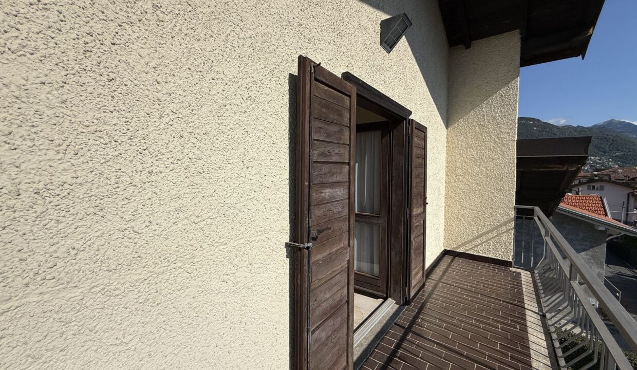 Villa Indipendente Lago Como Dongo