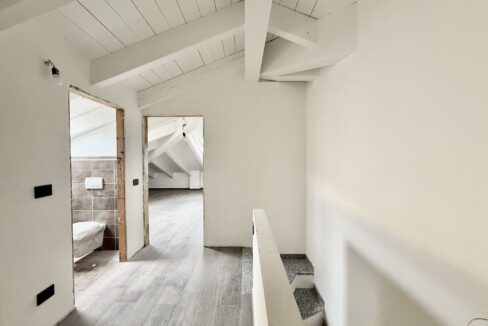 Lago Como Gravedona ed Uniti Appartamento con Garage