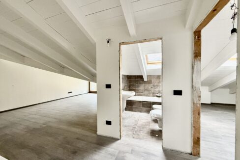 Lago Como Gravedona ed Uniti Appartamento con Garage