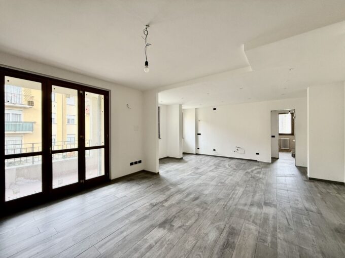 Lago Como Gravedona ed Uniti Appartamento con Garage