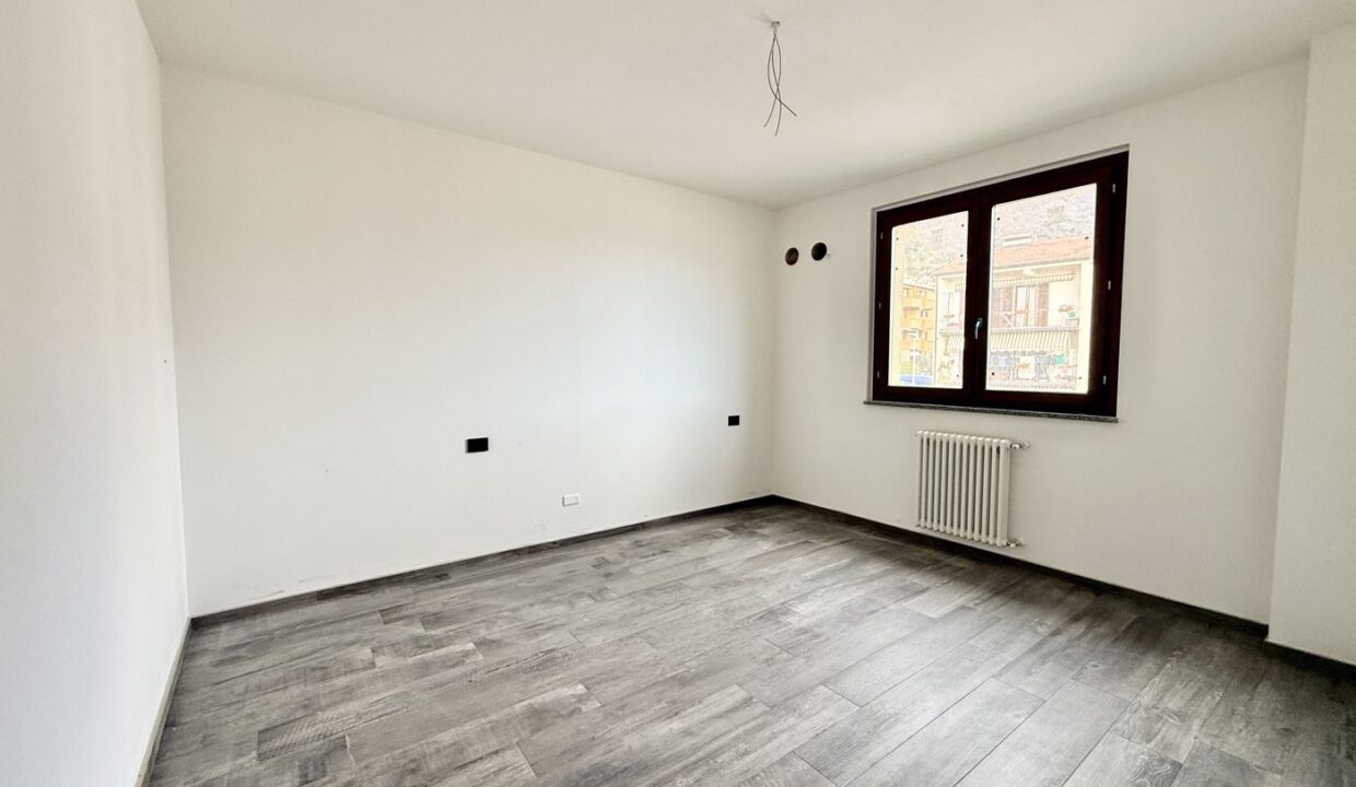 Lago Como Gravedona ed Uniti Appartamento con Garage