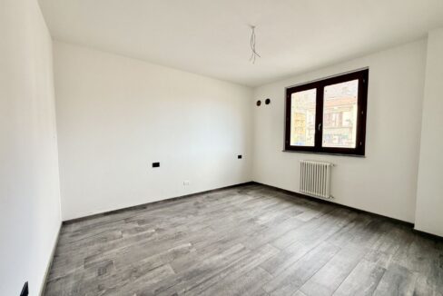 Lago Como Gravedona ed Uniti Appartamento con Garage