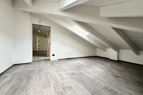 Lago Como Gravedona ed Uniti Appartamento con Garage