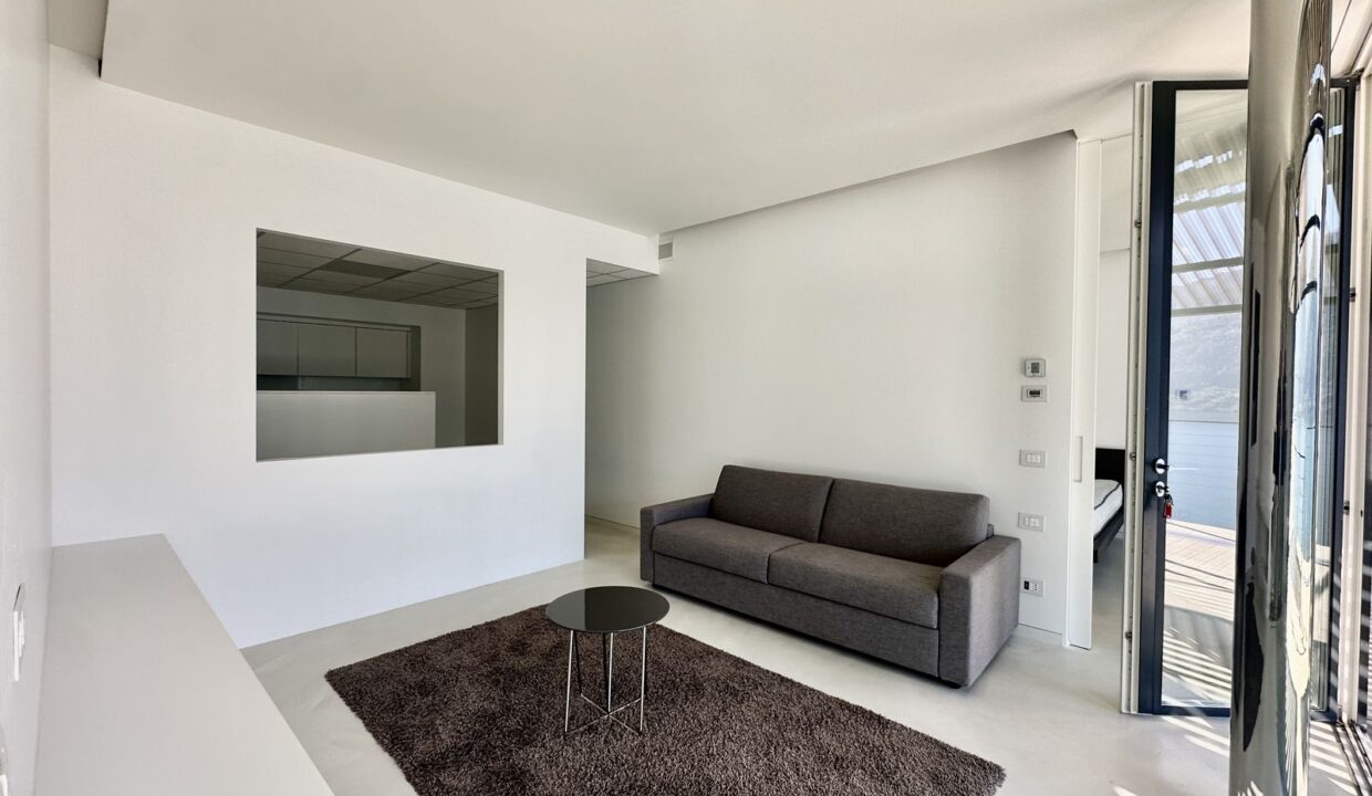 Appartamento Moderno Cremia con Terrazzi