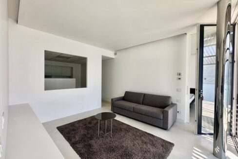 Appartamento Moderno Cremia con Terrazzi