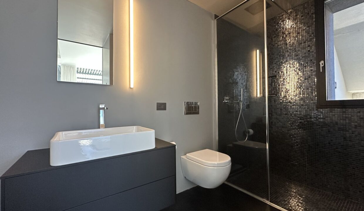 Appartamento Moderno Cremia con Terrazzi