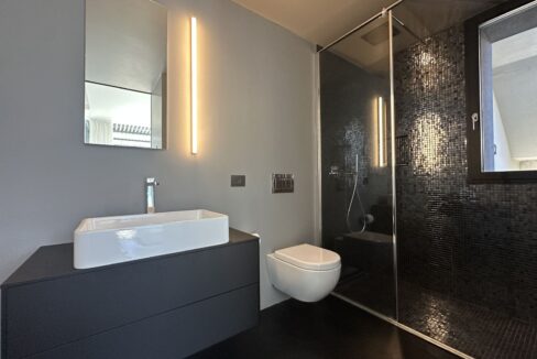 Appartamento Moderno Cremia con Terrazzi