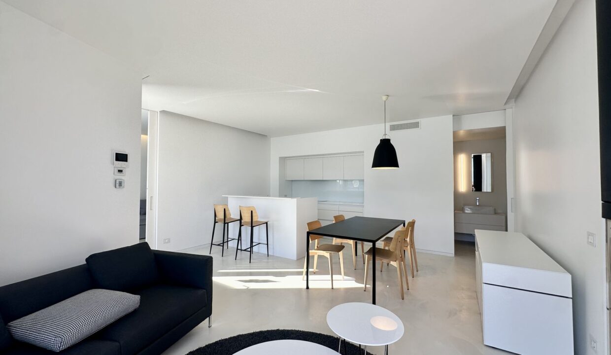 Appartamento Moderno Cremia con Terrazzi