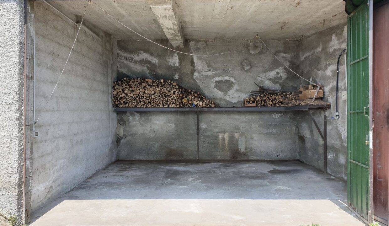 Casa Indipendente Gera Lario Collinare con Terreno