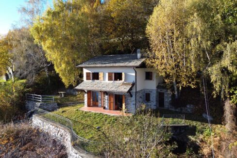 Casa Indipendente Gera Lario Collinare con Terreno