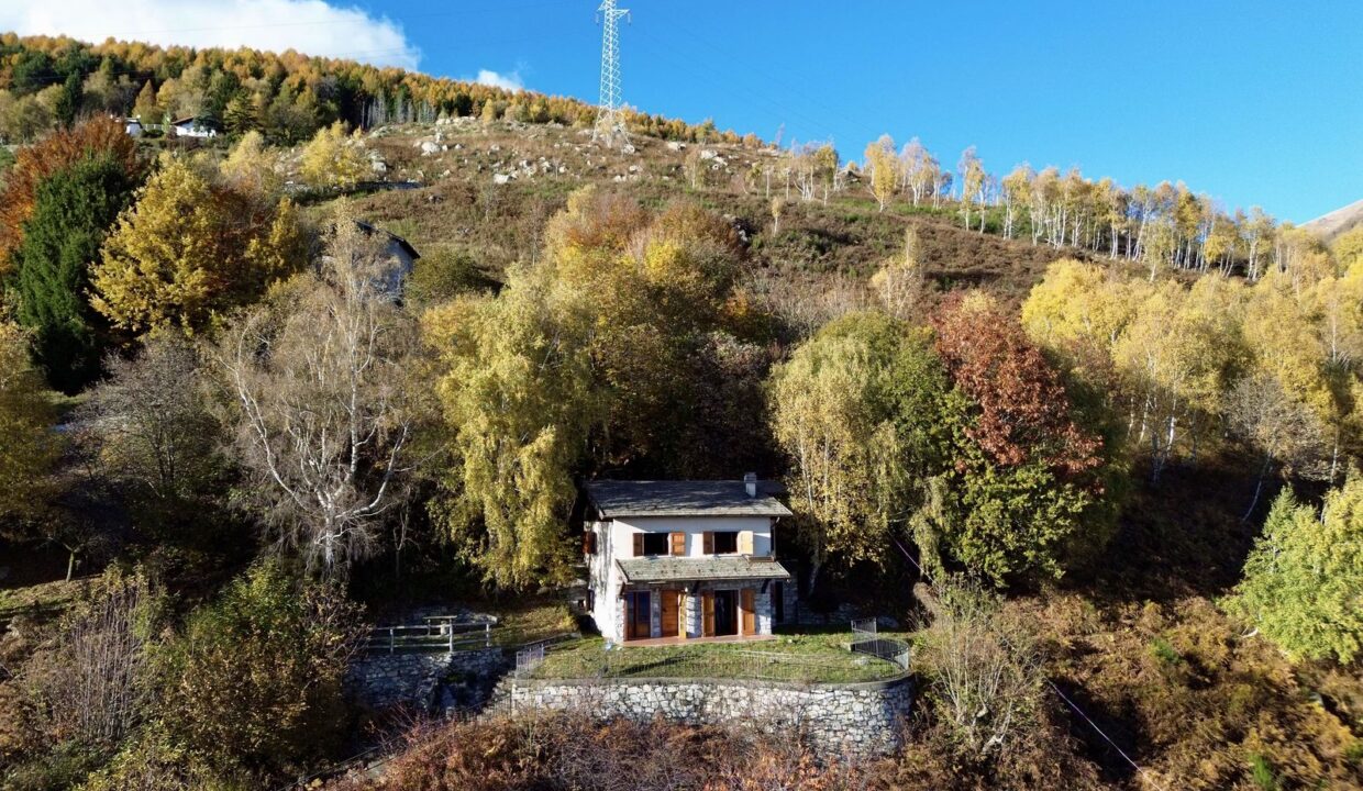 Casa Indipendente Gera Lario Collinare con Terreno