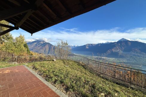 Casa Indipendente Gera Lario Collinare con Terreno