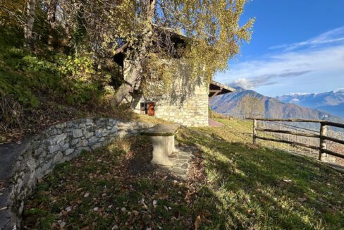 Casa Indipendente Gera Lario Collinare con Terreno