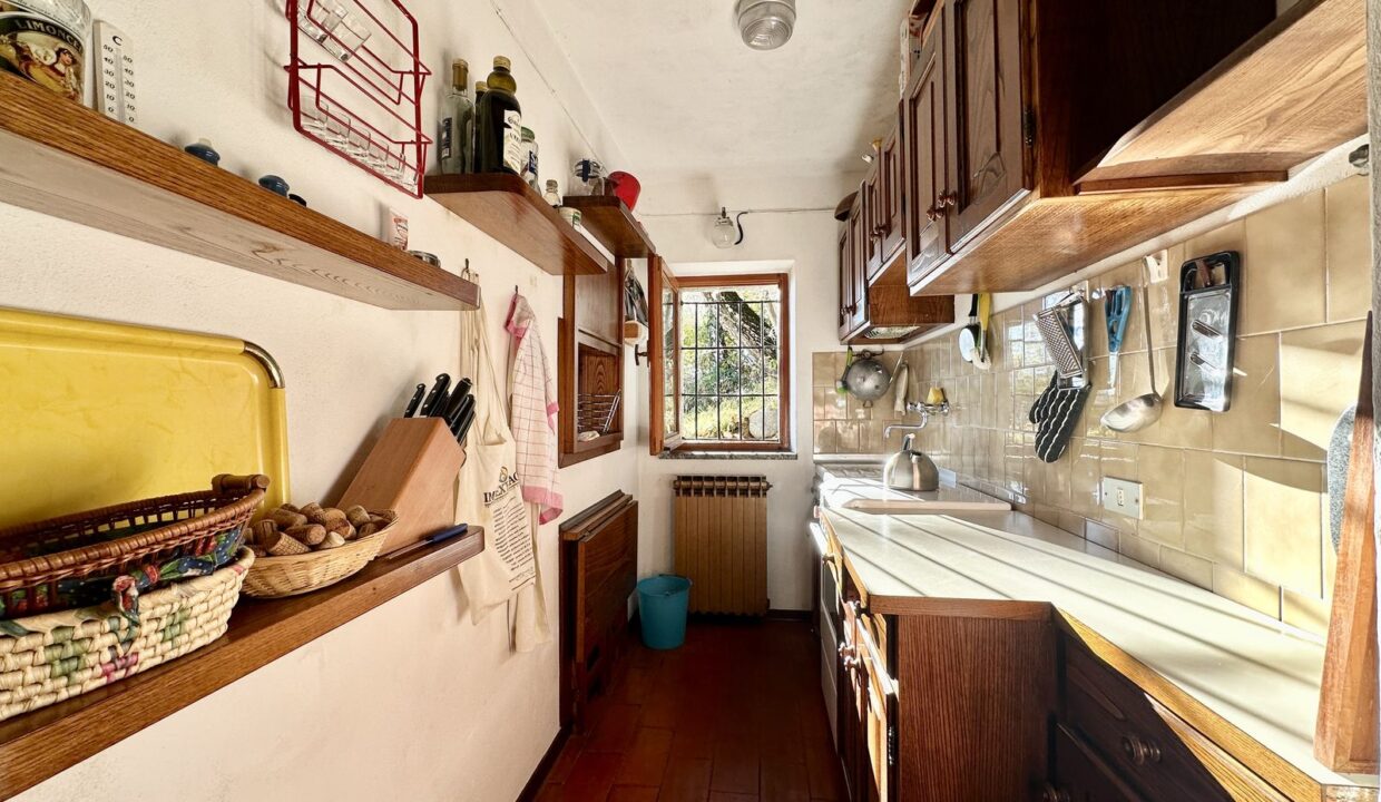 Casa Indipendente Gera Lario Collinare con Terreno