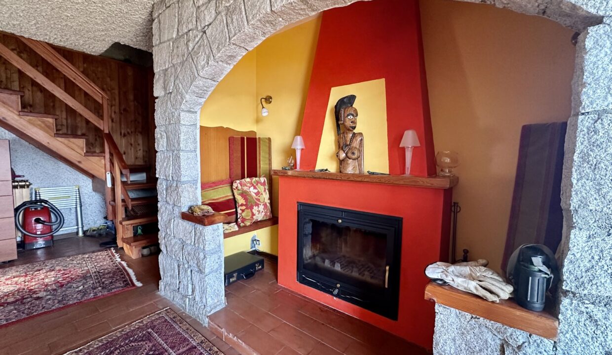 Casa Indipendente Gera Lario Collinare con Terreno