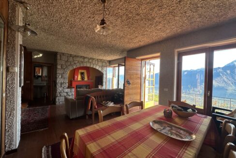 Casa Indipendente Gera Lario Collinare con Terreno