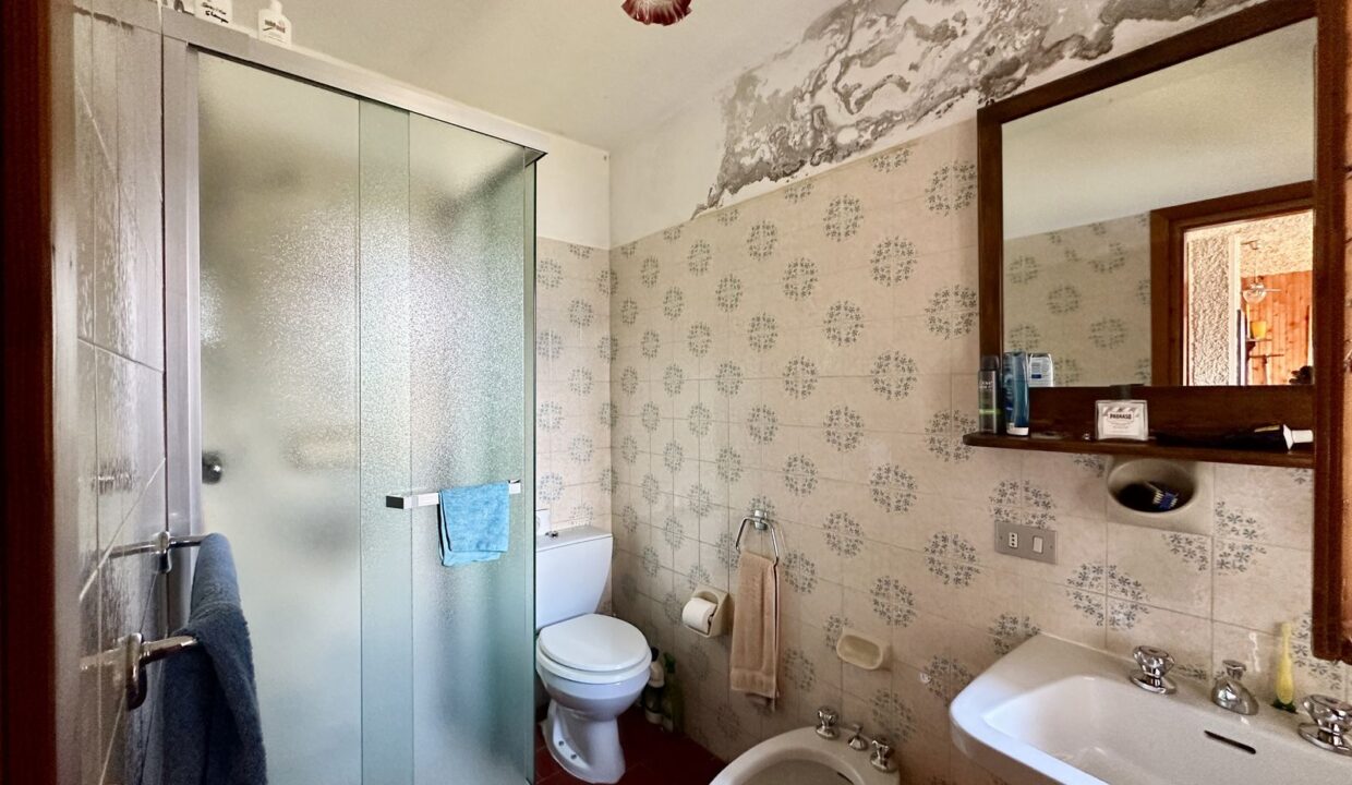 Casa Indipendente Gera Lario Collinare con Terreno