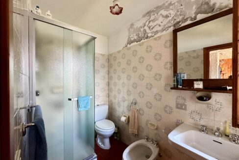 Casa Indipendente Gera Lario Collinare con Terreno