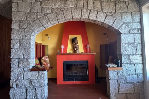 Casa Indipendente Gera Lario Collinare con Terreno