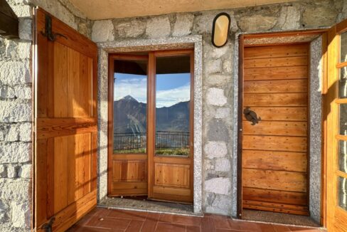 Casa Indipendente Gera Lario Collinare con Terreno