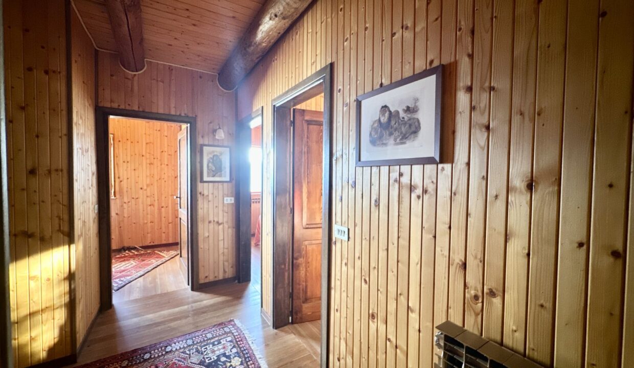 Casa Indipendente Gera Lario Collinare con Terreno