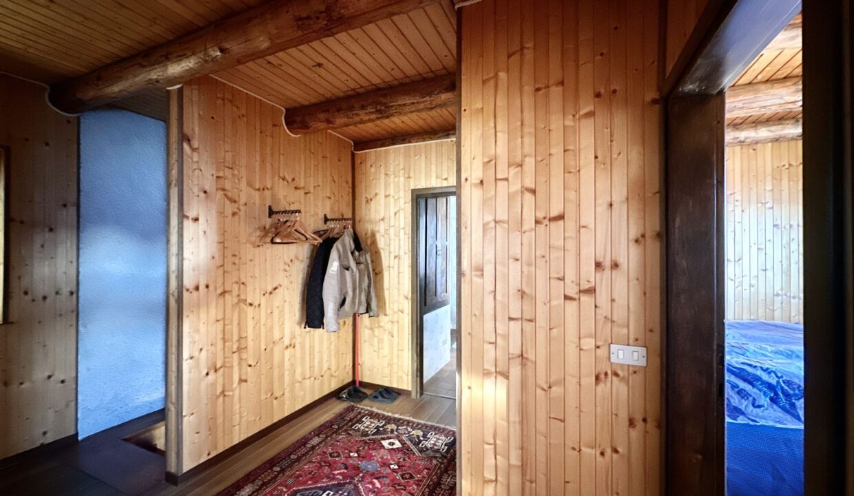 Casa Indipendente Gera Lario Collinare con Terreno