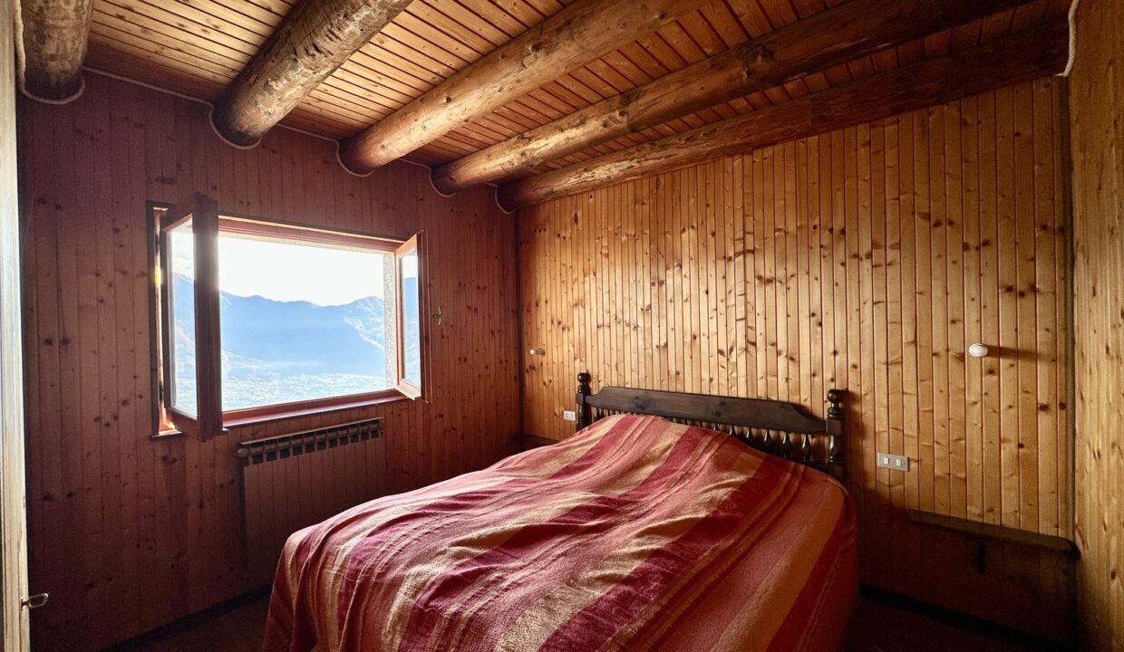 Casa Indipendente Gera Lario Collinare con Terreno