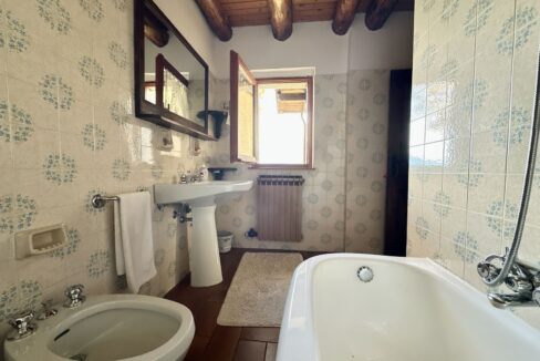 Casa Indipendente Gera Lario Collinare con Terreno