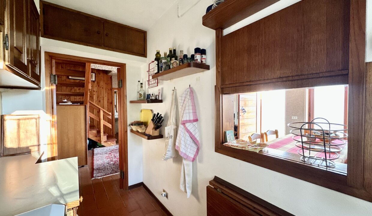 Casa Indipendente Gera Lario Collinare con Terreno