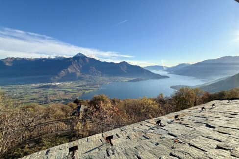 Casa Indipendente Gera Lario Collinare con Terreno