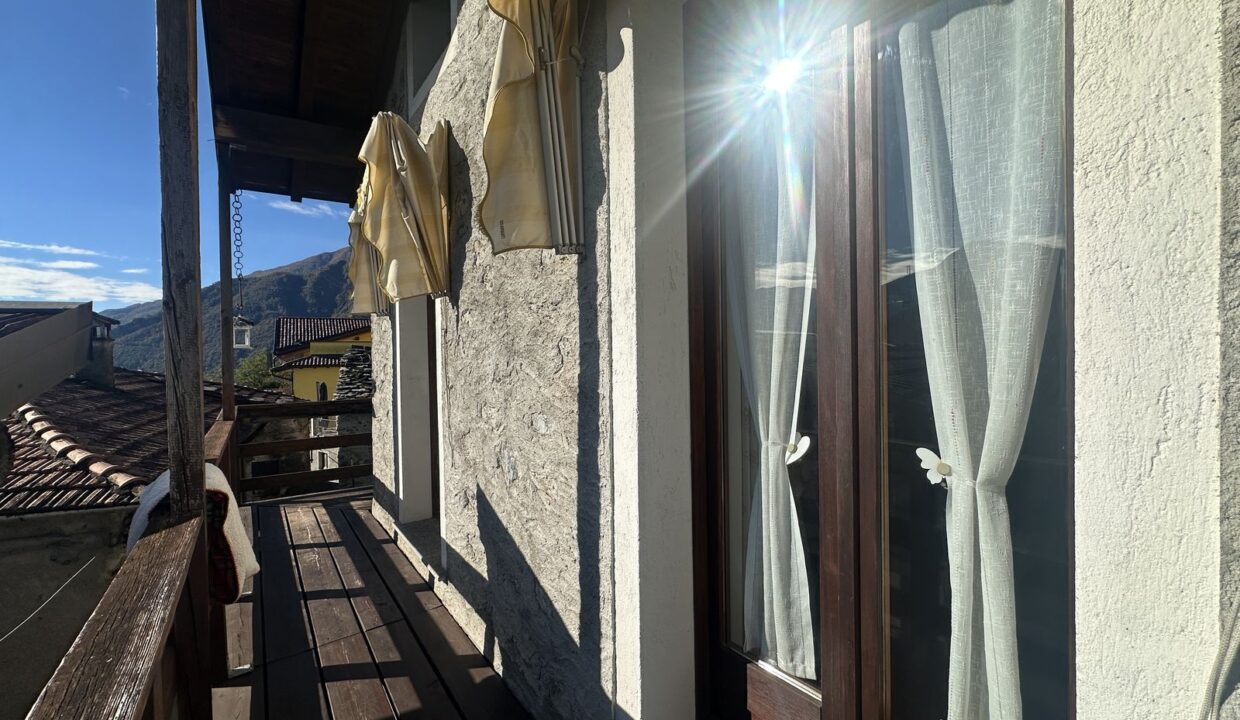 Casa Gravedona ed Uniti con Balcone Vista Lago