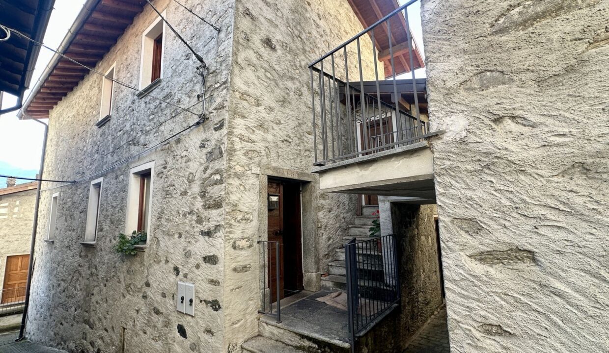 Casa Gravedona ed Uniti con Balcone Vista Lago