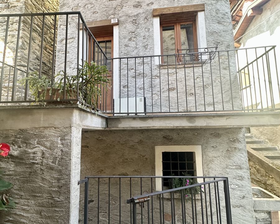 Casa Gravedona ed Uniti con Balcone Vista Lago