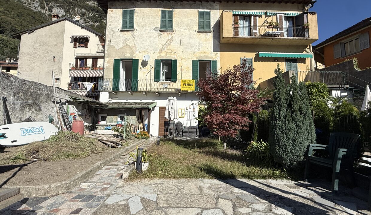 Sala Comacina Appartamento con Balcone e Vista Lago 17