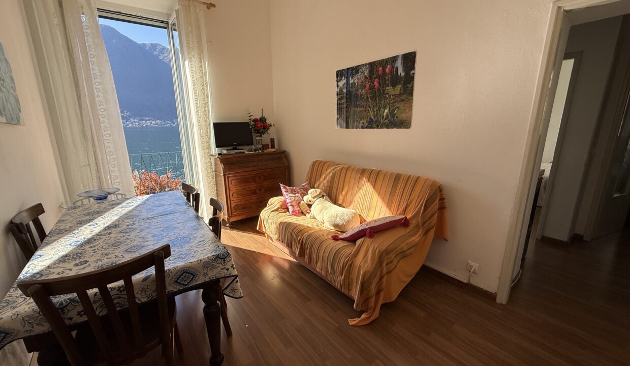 Sala Comacina Appartamento con Balcone e Vista Lago 4